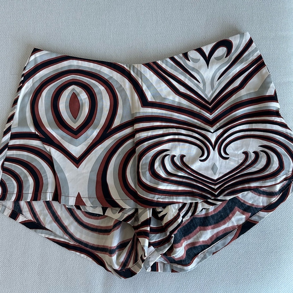 Retro Geo Print High-Waist Micro Skort - White, Black & Rust